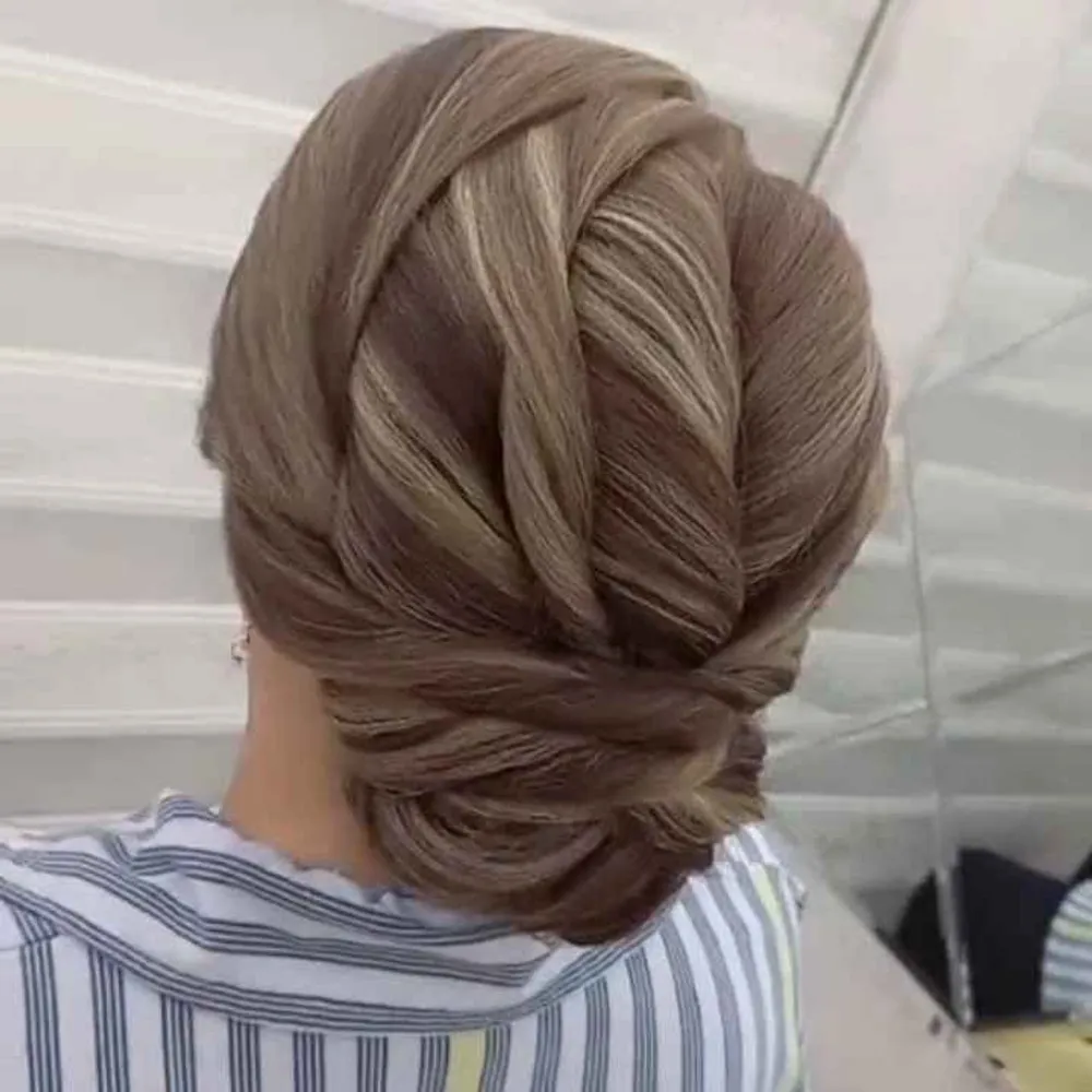 شنیون اروپایی با موی کوتاه